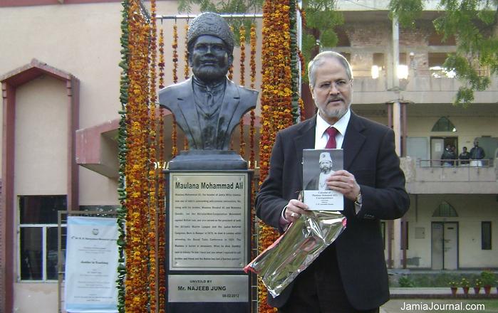 Jauhar Bust Unveiling - JMI - 8 Feb 2012 (3)