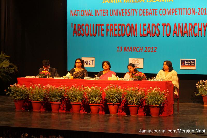 Naseeb Ahmad, Sheema Aleem, Tasneem Meenai, Rose Verghese, Asmat Jahan